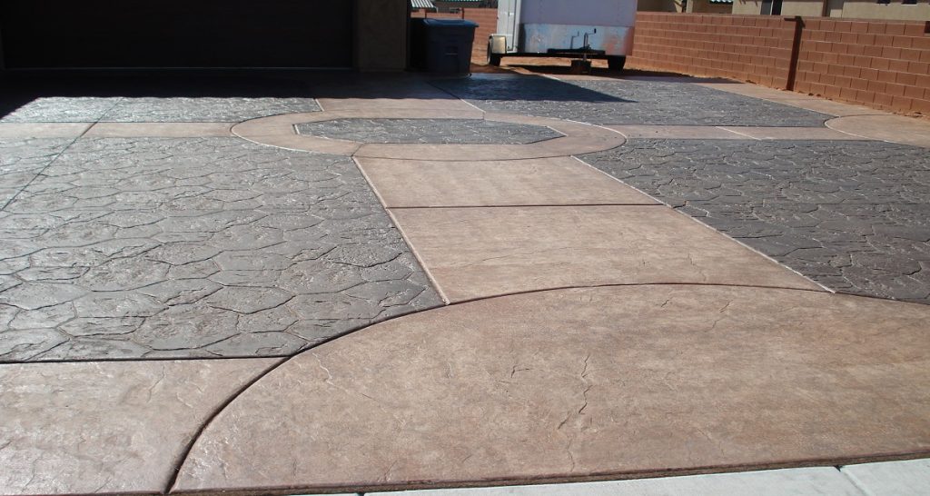 بتن دکوراتیو (استامپی) چیست؛ کاربرد و نحوه اجرا-بهسازان